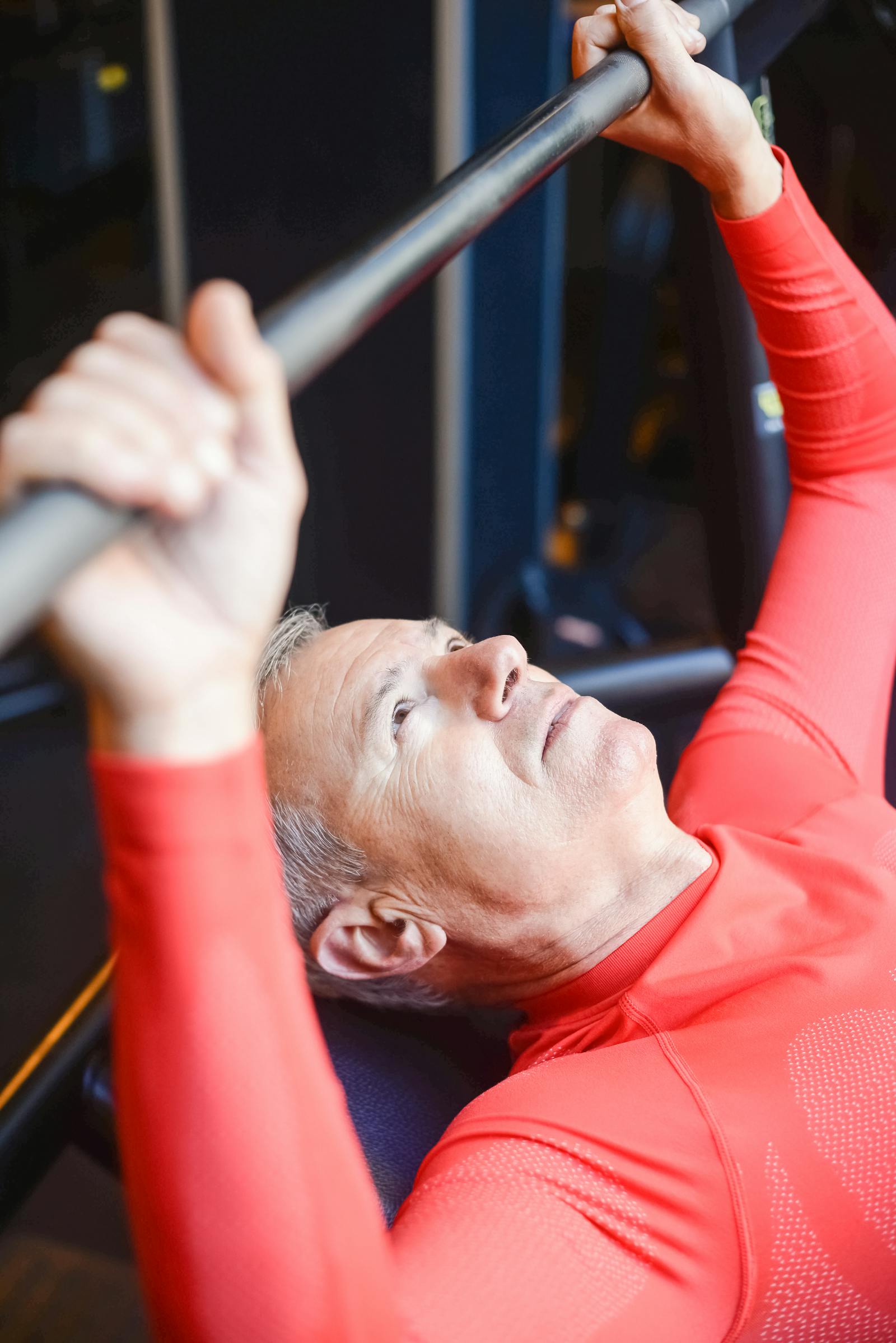 Exercício de equilíbrio e mobilidade com adulto mais velho